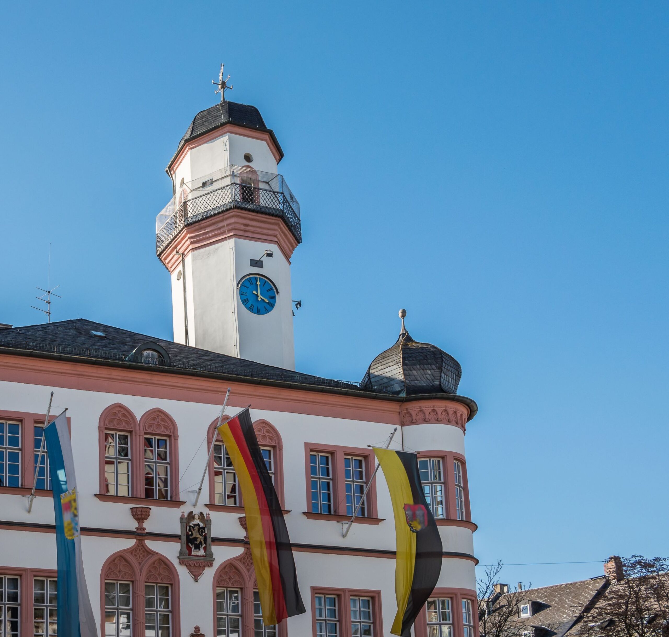 Hof Himmel Halle